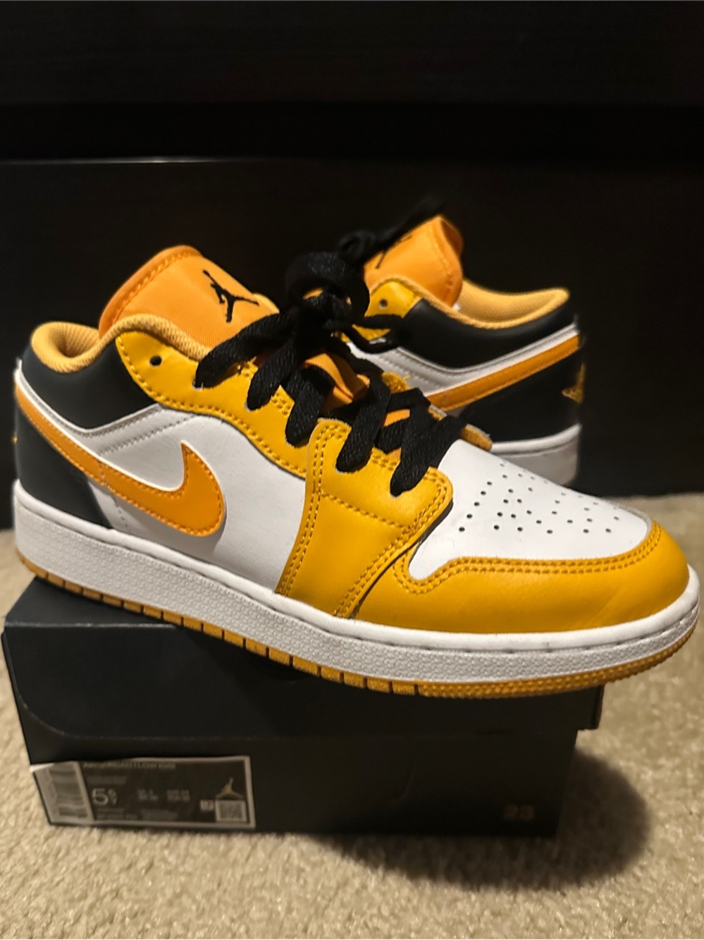 Air Jordan 1 Low - White/Yellow/Black